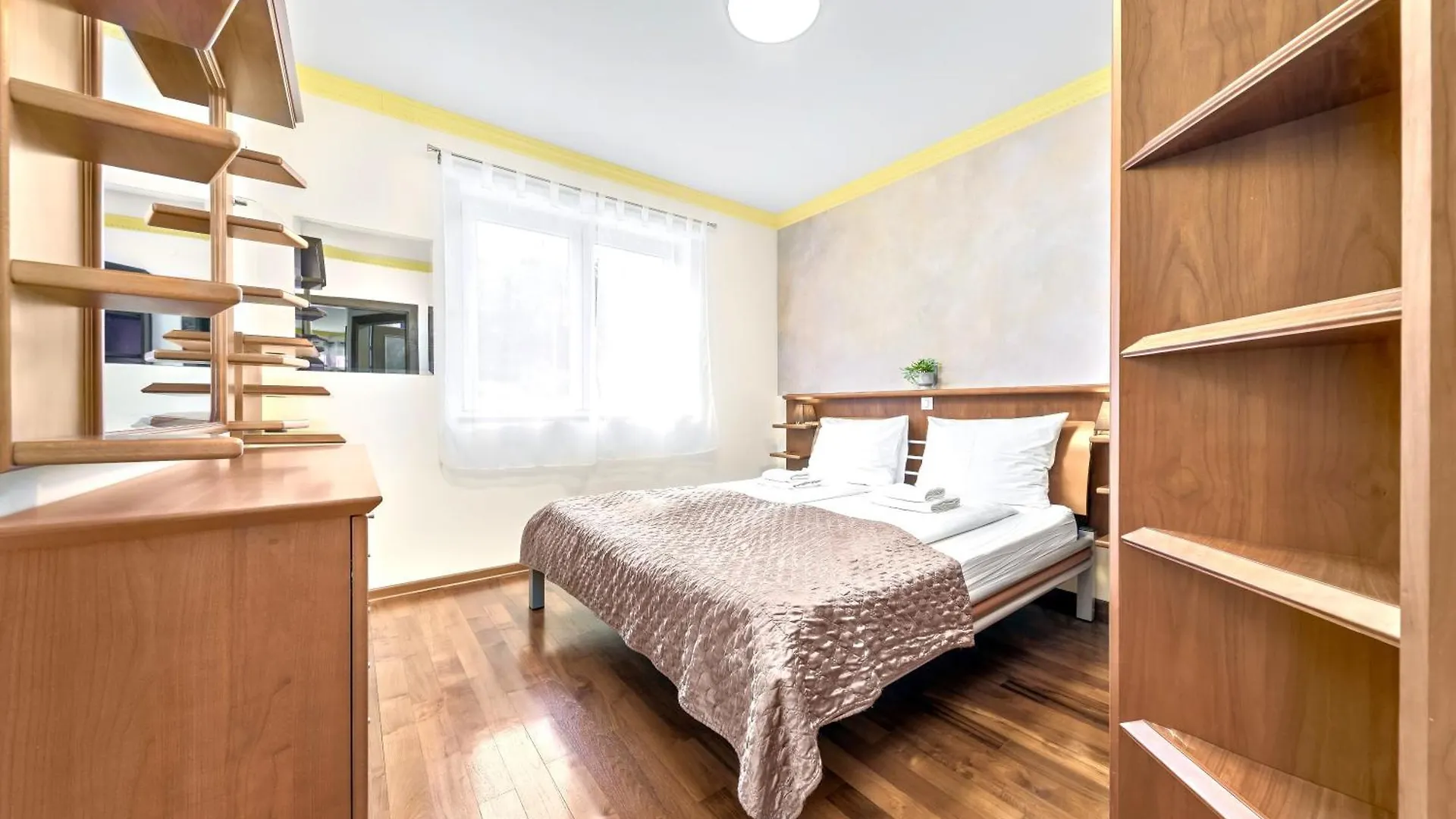 Lägenhet Apartmani Heta Alagic II